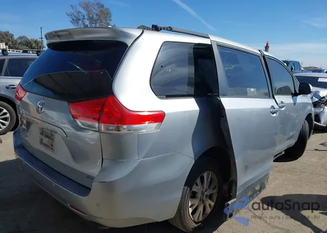 2011 Toyota Sienna Xle V6 from USA, damaged, VIN 5TDYK3DC0BS107522